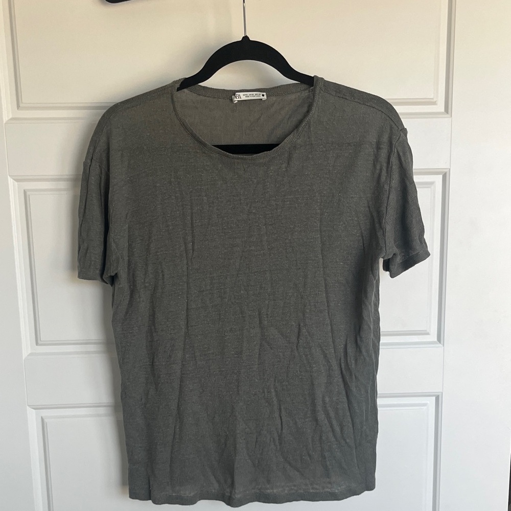 Zara Short Sleeve Tee Shear Size M